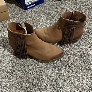 Curcle G Fringe Leather Bootie